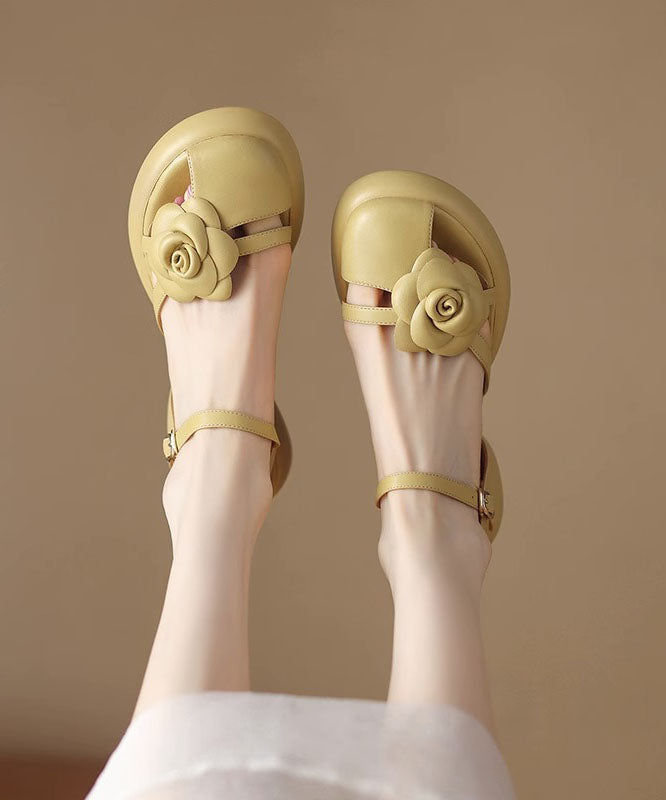 Stylish Splicing Chunky Sandals Yellow Faux Leather