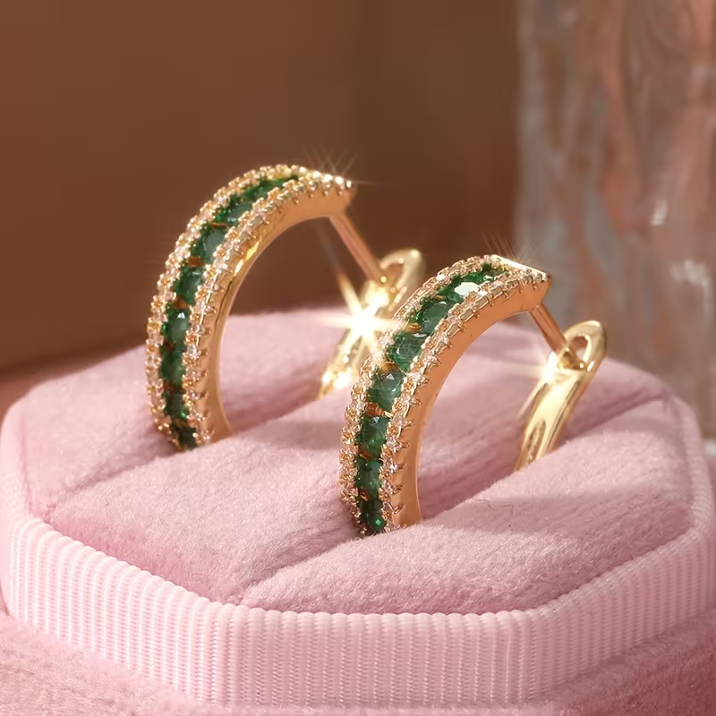Charming Earring for Any Occasion