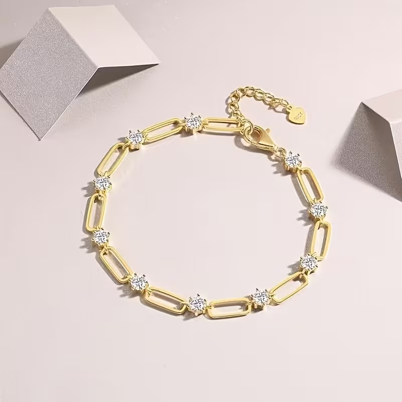 Charming Gold Bracelet for Any Occasion