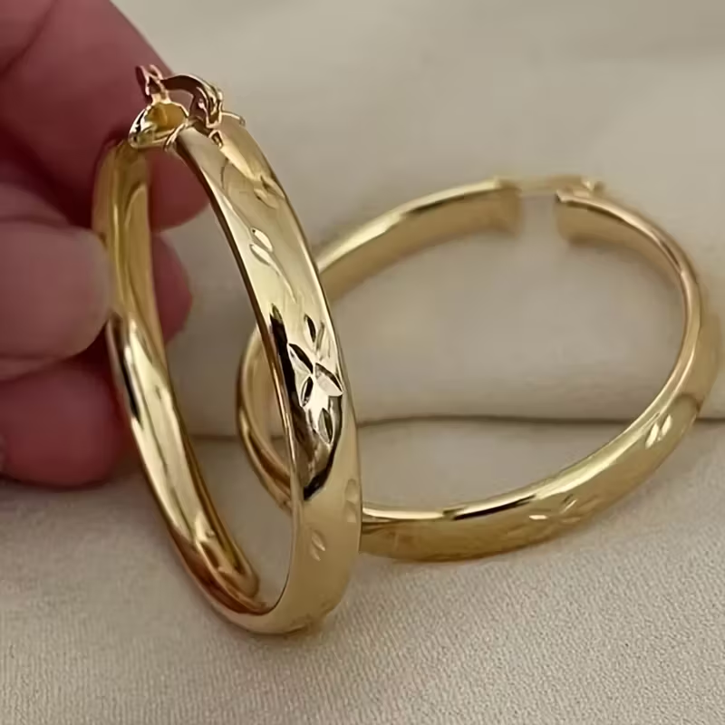 Vintage Handmade Gold Earring