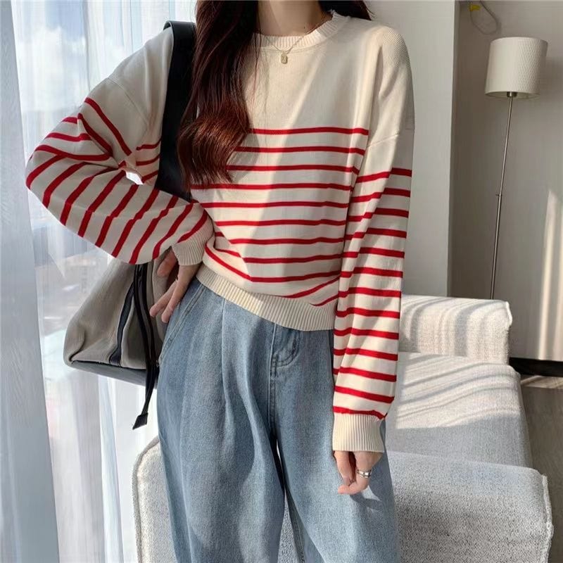 JO | Solid round neck sweater