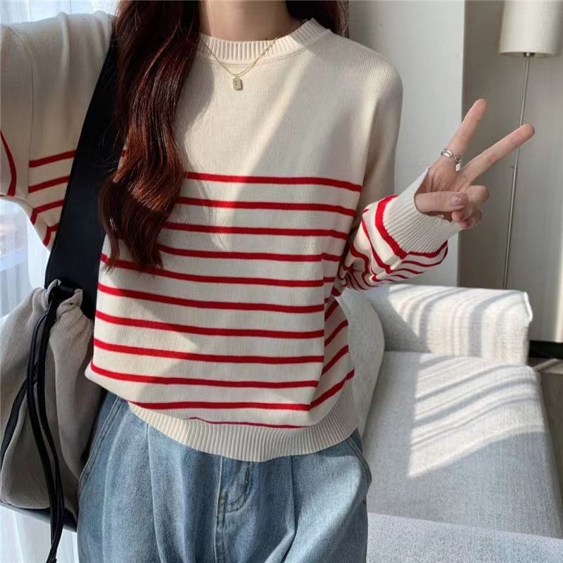 JO | Solid round neck sweater