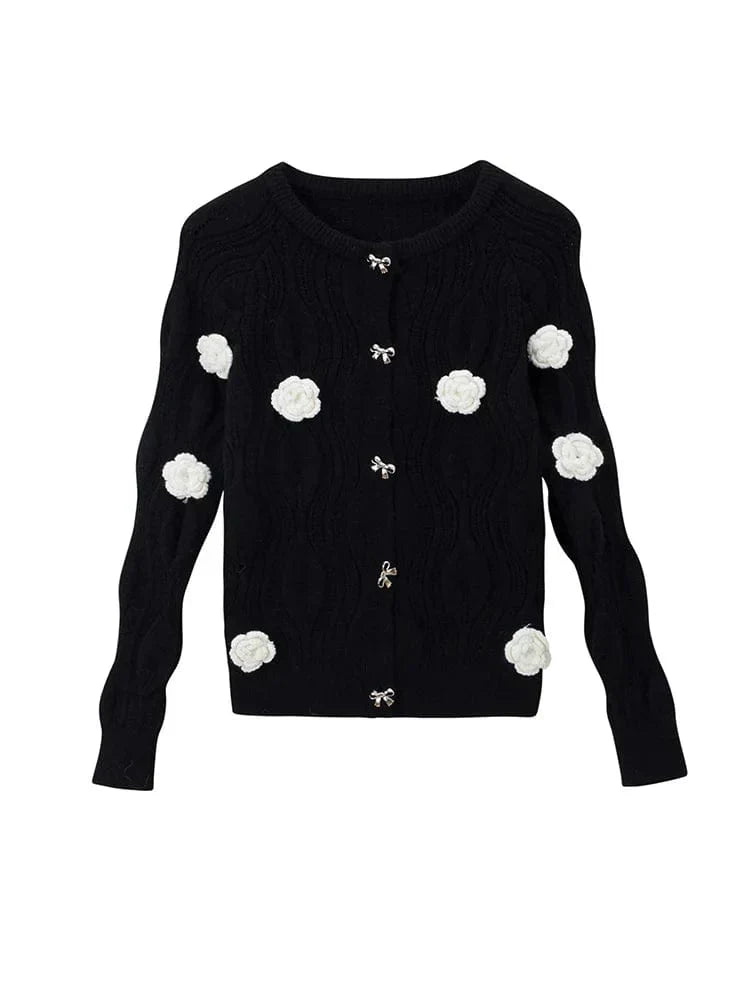JO | Elegant sweater in black with 3D flowers and single-breasted design