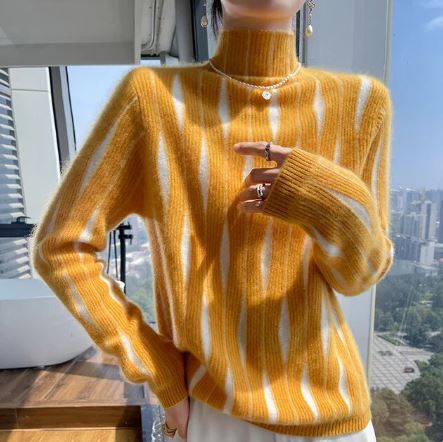 JO | Sweater with half-high neckline